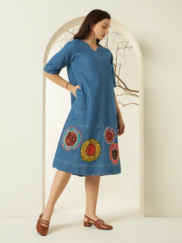 Medium_Blue_Denim_Midi_Dress_With_Colourful_Applique_Work_For_Women