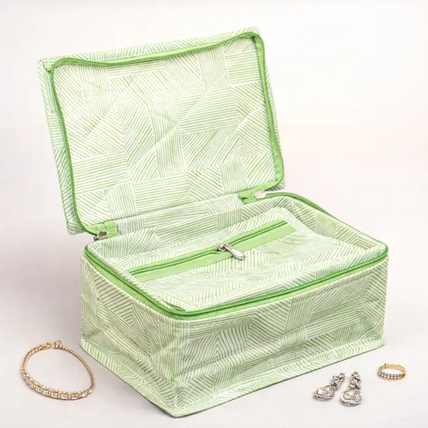 Premium_Jewelry_Organizer_Box_with_Transparent_Pouches_??Non-Woven_Fabric,_Steel_Zipper,_Travel-Friendly_Jewelry_Storage_Case,_Ideal_for_Necklaces,_Earrings_&_Bangles_(Green)