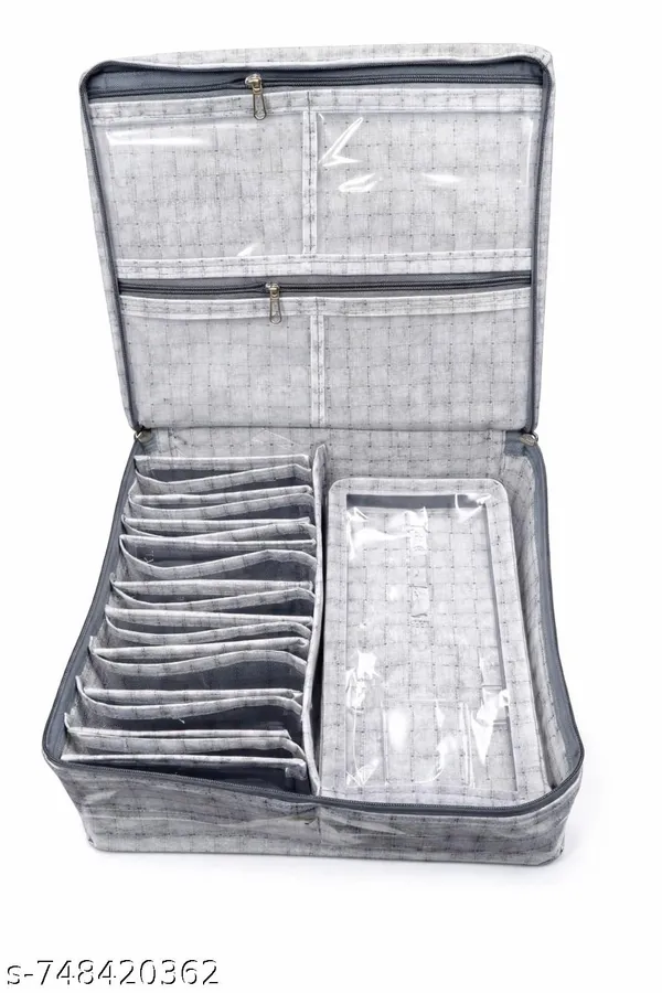 Premium_Quality_Jewellery_organiser_box_with_10_pouches_and_4_plates_of_nackles