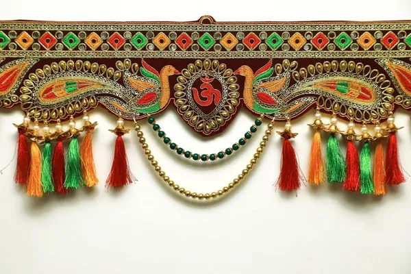 Wood_Traditional_Handcrafted_Auspicious_Bandarwal_Door_Toran
