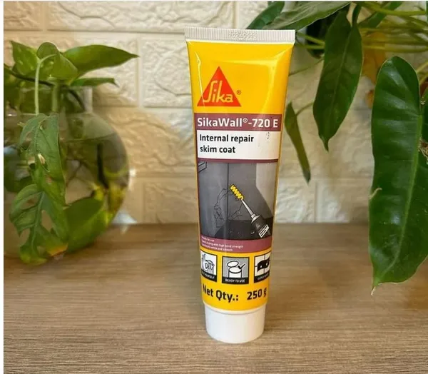 Sikawall_720_E_Wall_Crack_Repair_Paste
