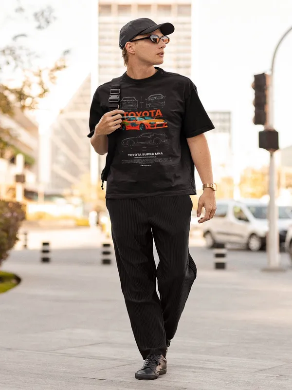 Black_Cotton_Oversized_Toyota_Print_T-Shirt_For_Men