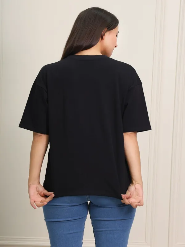 Black_Cotton_Oversized_T-Shirt_For_Women