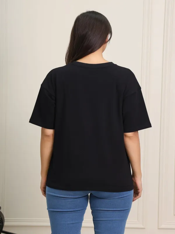Black_Cotton_Oversized_T-Shirt_For_Women