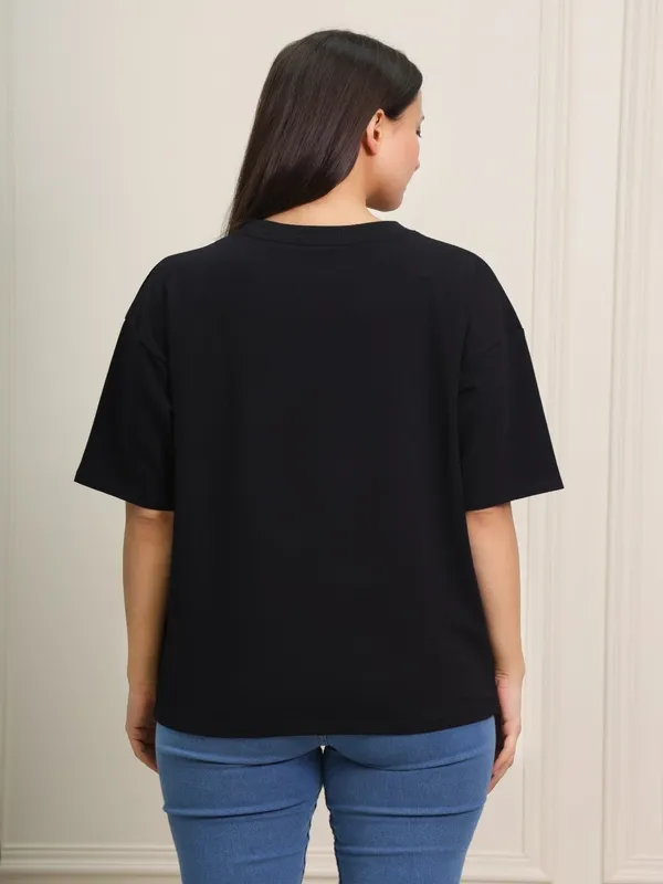 Black_Cotton_Oversized_T-Shirt_For_Women