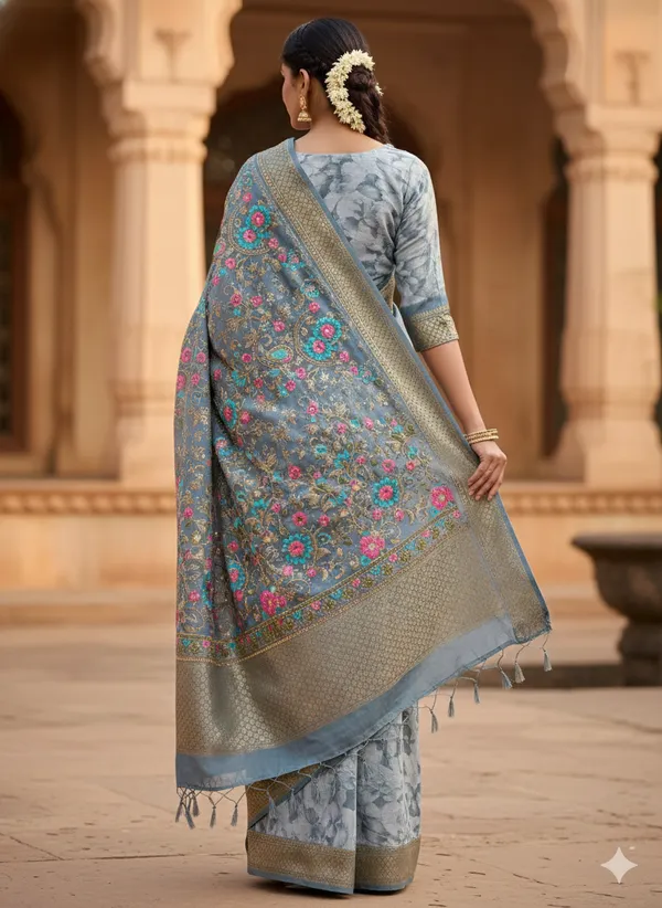 Grey_Premium_Crush_Silk_Saree_With_Blouse_For_Women