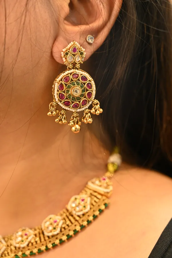 Gold_Plated_Kundan_Party_Necklace_For_Women