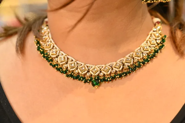 Dark_Green_Golden_Traditional_Handmade_Kundan_Bridal_Necklace