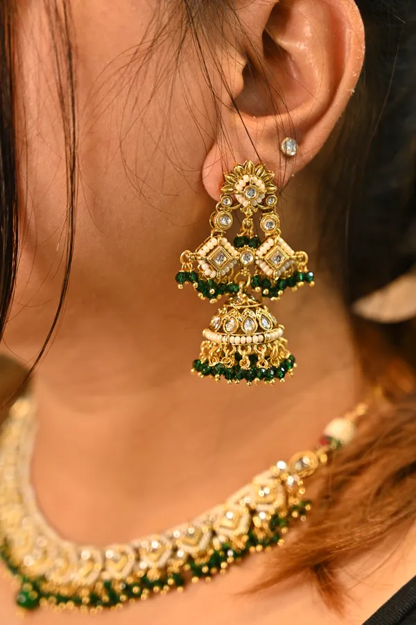 Dark_Green_Golden_Traditional_Handmade_Kundan_Bridal_Necklace