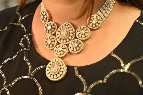 Golden_Finish_Mozonite_Kundan_Designer_Brass_Necklace_For_Women