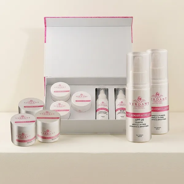 Brightening_Whitening_Facial_Kit_Unisex_5_X_100_G