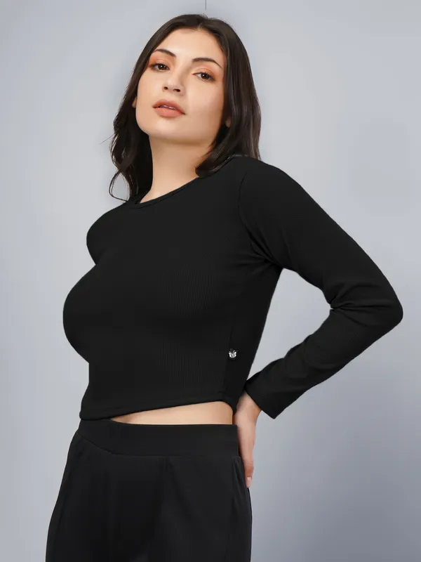 Plus_Size_Crop_Top_for_Women_Round_Neck_Top