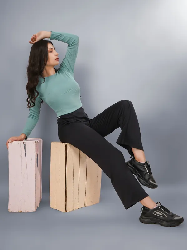 Plus_Size_Crop_Top_for_Women_Round_Neck_Top