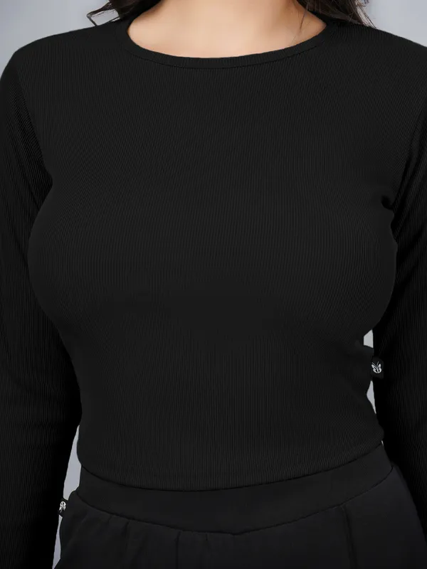 Plus_Size_Crop_Top_for_Women_Round_Neck_Top