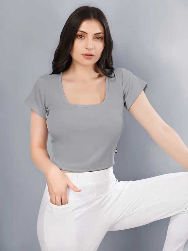 Plus_Size_Crop_Top_for_Women_Square_Neck_Short_Sleeve_Top