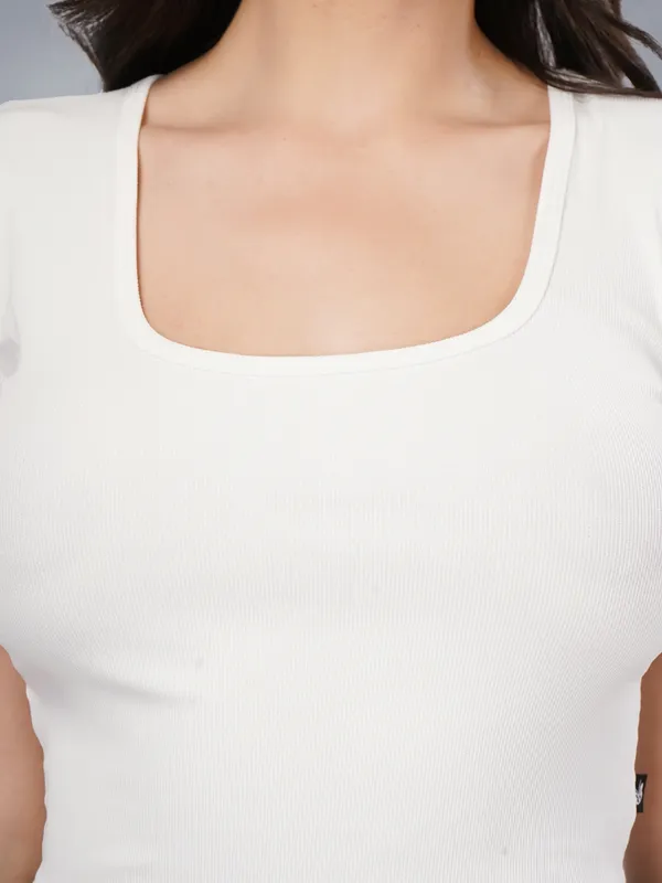 Plus_Size_Crop_Top_for_Women_Square_Neck_Short_Sleeve_Top