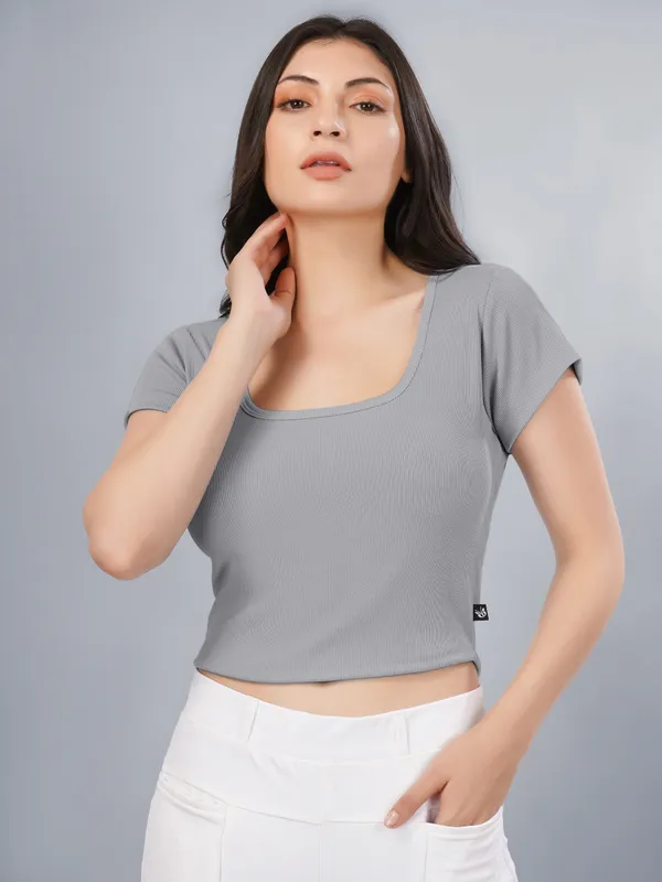 Plus_Size_Crop_Top_for_Women_Square_Neck_Short_Sleeve_Top