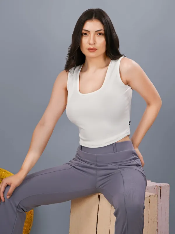 Plus_Size_Crop_Top_for_Women_Square_Neck_Sleeveless_Top