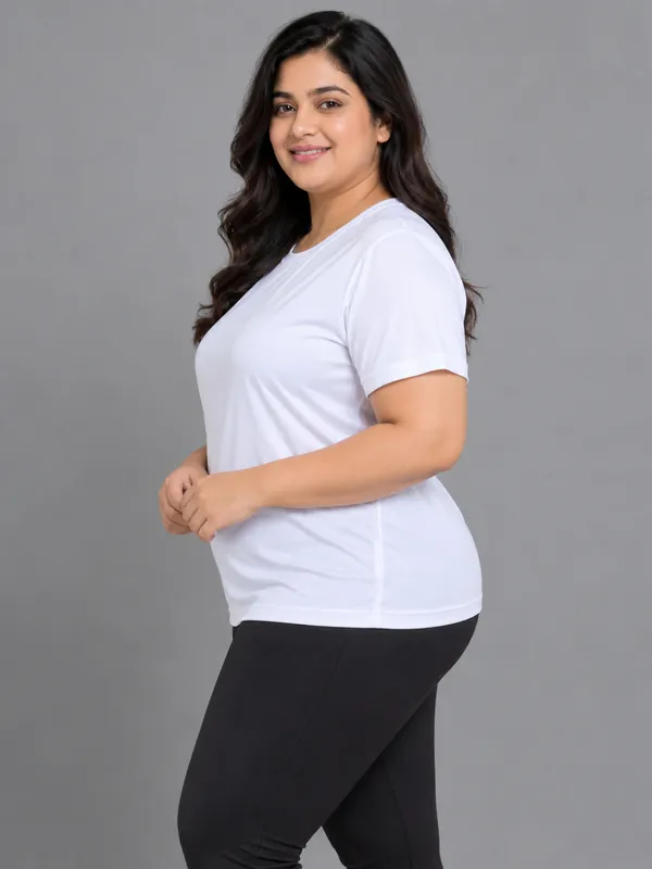 Plus_Size_Women_Round_Neck_Tshirt_|_Round_Neck_Tshirt_For_Women