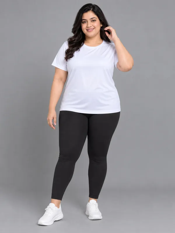 Plus_Size_Women_Round_Neck_Tshirt_|_Round_Neck_Tshirt_For_Women