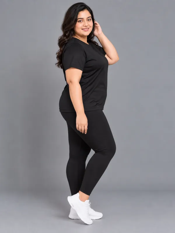 Plus_Size_Women_Round_Neck_Tshirt_|_Round_Neck_Tshirt_For_Women