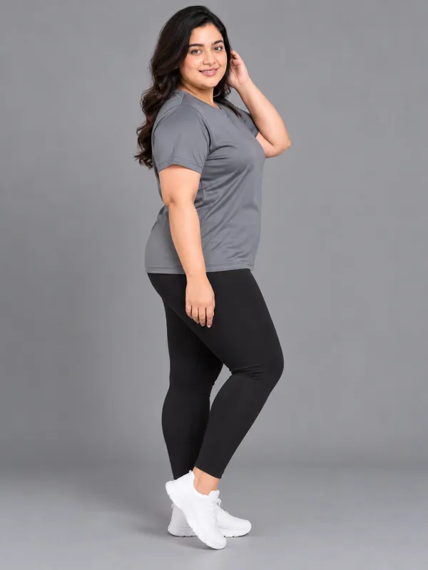 Plus_Size_Women_Round_Neck_Tshirt_|_Round_Neck_Tshirt_For_Women