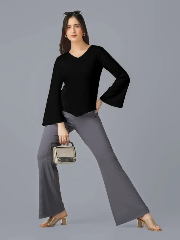 Plus_Size_Women_Top_Bell_Sleeve_Black