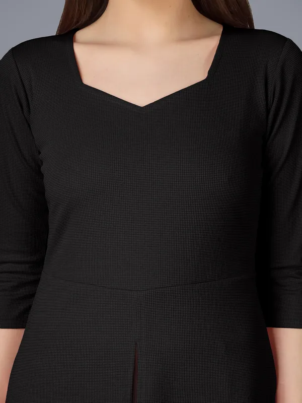 Plus_Size_Women_Top_Office_Black