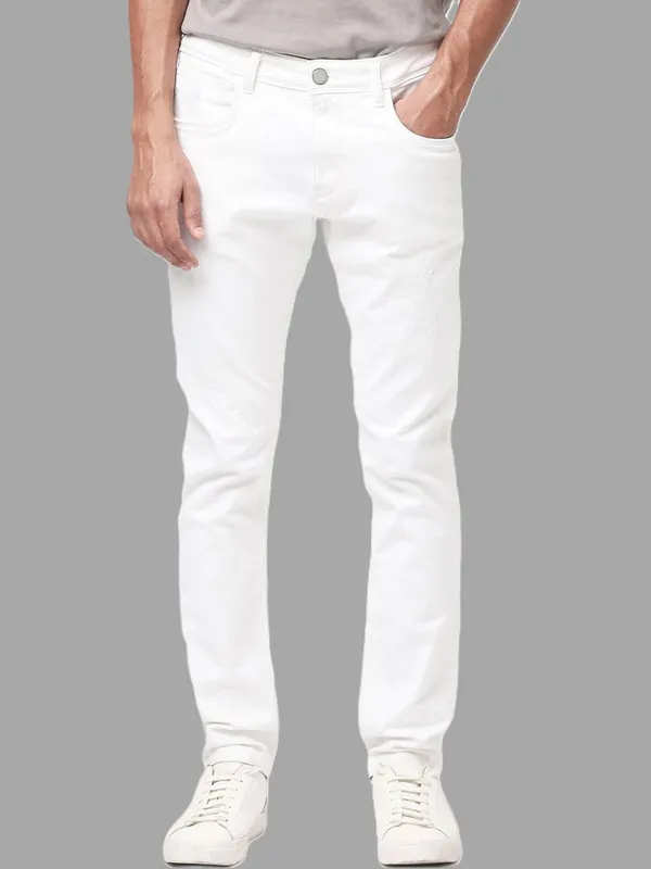 White_Cotton_Blend_Slim_Mid_Rise_Jeans_For_Men