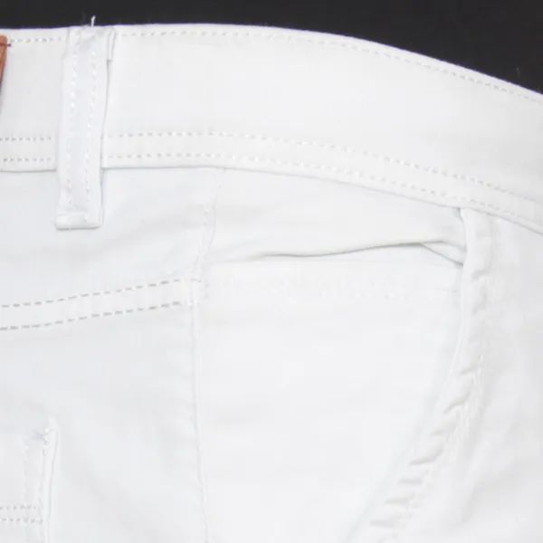 White_Cotton_Blend_Regular_Mid_Rise_Jeans_For_Men