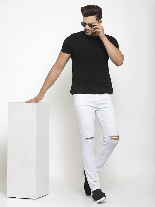 White_Cotton_Lycra_Blend_Slim_Mid_Rise_Jeans_For_Men