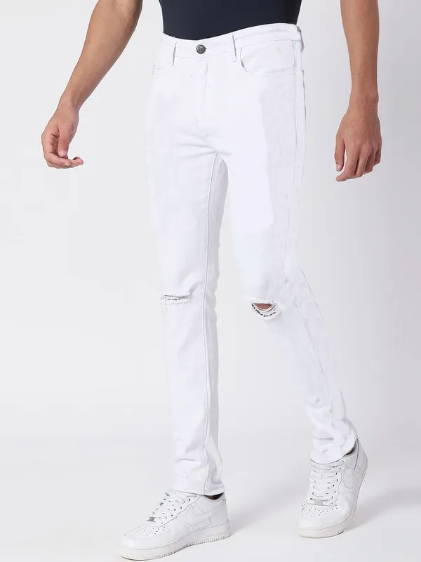 White_Cotton_Blend_Slim_Mid_Rise_Jeans_For_Men