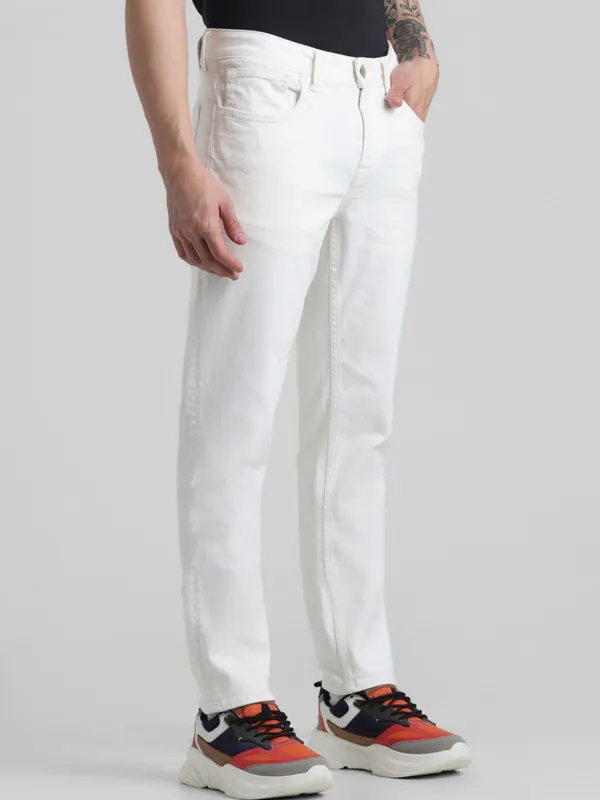 White_Mid_Rise_Cotton_Blend_Slim_Jeans_For_Men