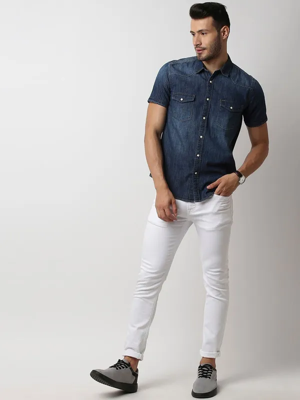 White_Cotton_Blend_Slim_Mid_Rise_Jeans_For_Men