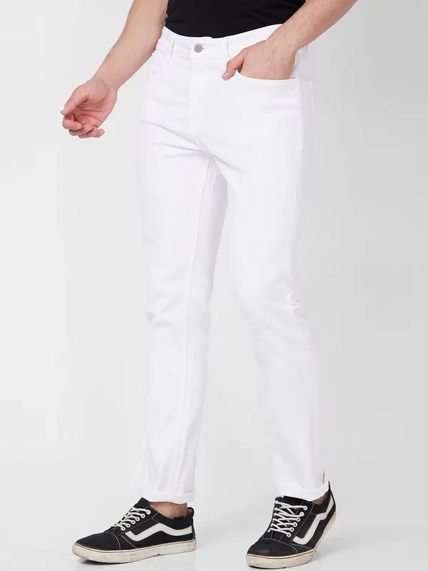 White_Cotton_Blend_Slim_Mid_Rise_Jeans_For_Men