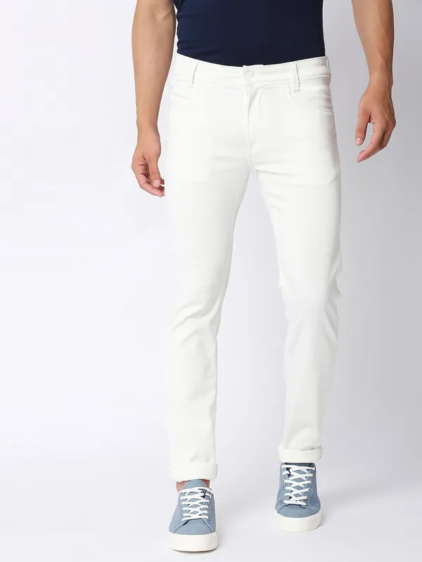White_Cotton_Blend_Slim_Mid_Rise_Jeans_For_Men