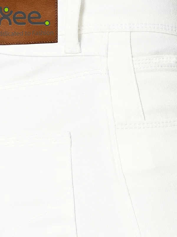 White_Cotton_Blend_Slim_Mid_Rise_Jeans_For_Men