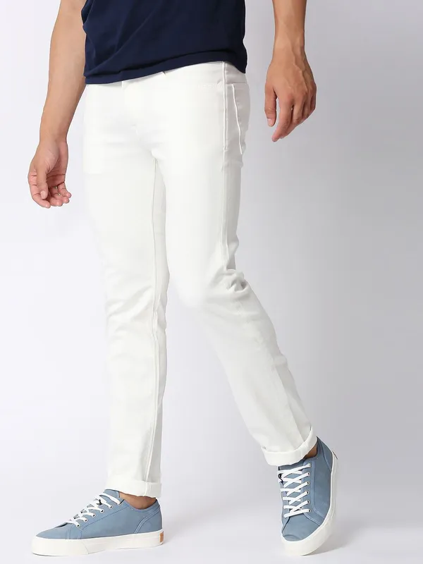 White_Cotton_Blend_Slim_Mid_Rise_Jeans_For_Men
