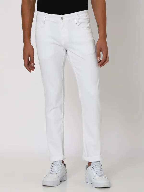 White_Cotton_Blend_Slim_Mid_Rise_Jeans_For_Men