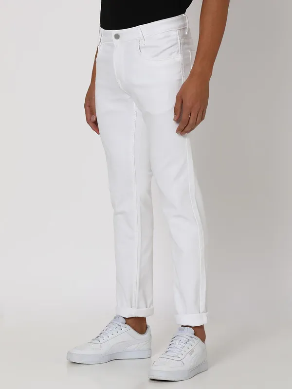 White_Cotton_Blend_Slim_Mid_Rise_Jeans_For_Men