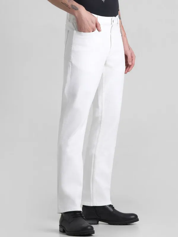 White_Cotton_Blend_Slim_Mid_Rise_Jeans_For_Men