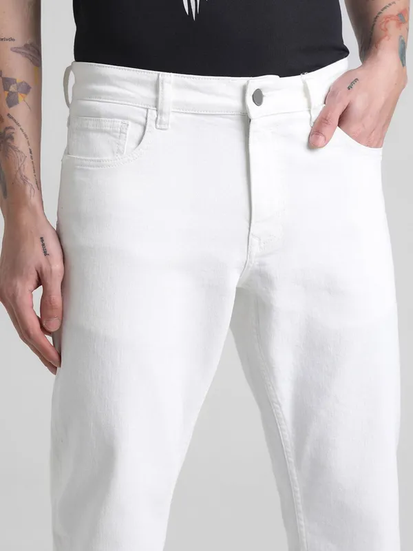 White_Cotton_Blend_Slim_Mid_Rise_Jeans_For_Men
