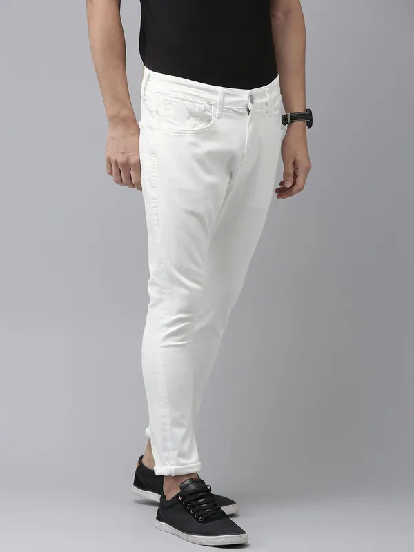 White_Cotton_Blend_Slim_Mid_Rise_Jeans_For_Men