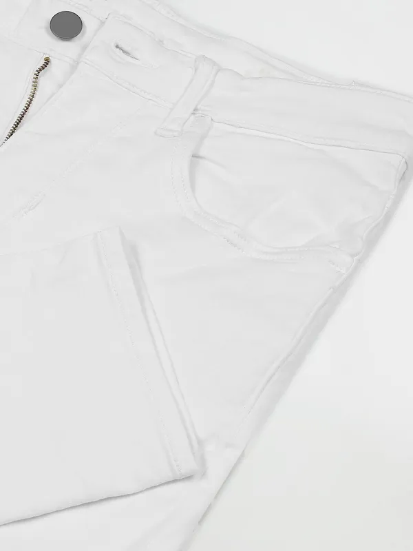 White_Cotton_Blend_Slim_Mid_Rise_Jeans_For_Men