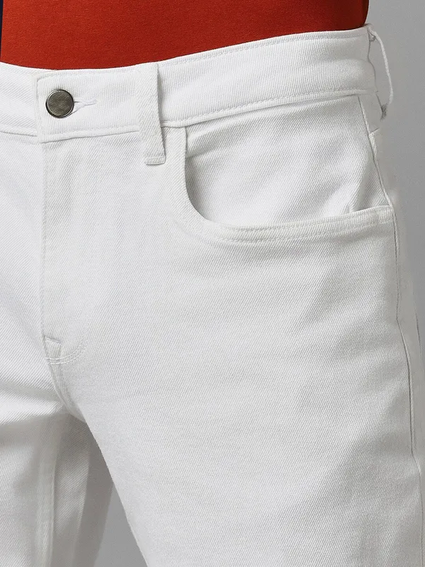 White_Cotton_Blend_Slim_Mid_Rise_Jeans_For_Men