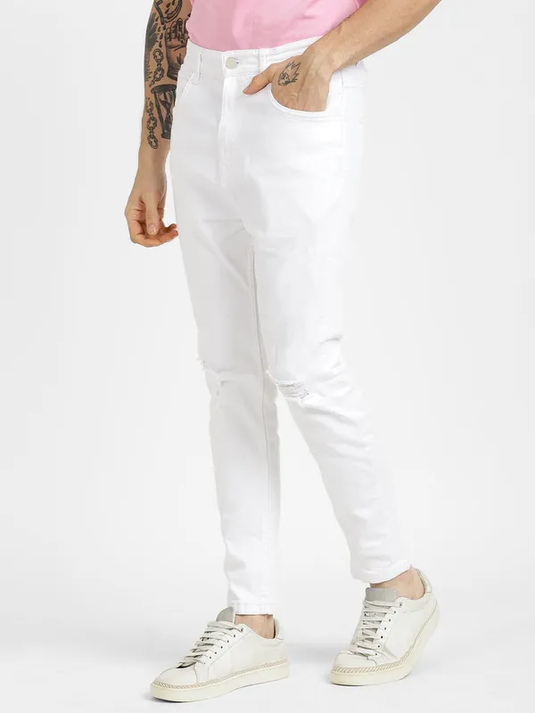 White_Mid_Rise_Cotton_Blend_Slim_Jeans_For_Men