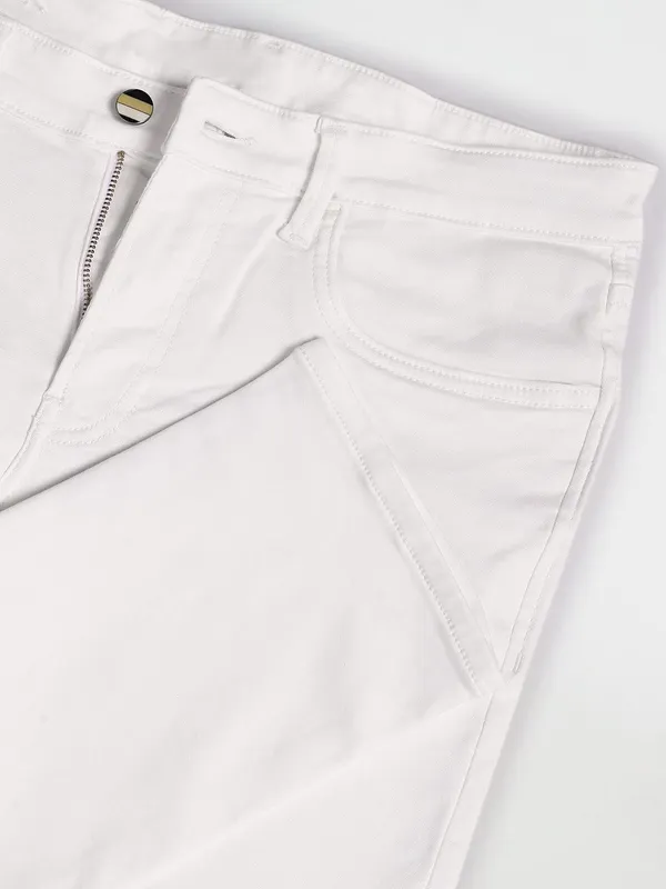 White_Mid_Rise_Cotton_Blend_Slim_Jeans_For_Men
