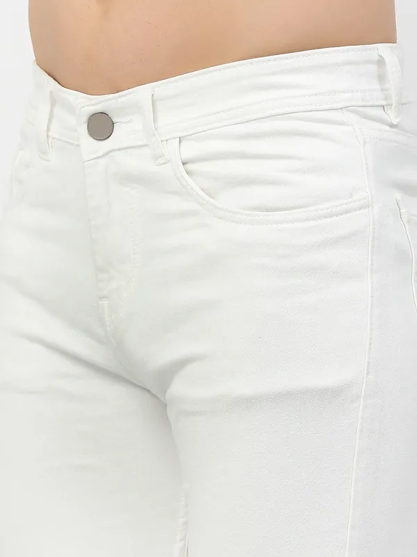White_Cotton_Blend_Slim_Mid_Rise_Jeans_For_Men