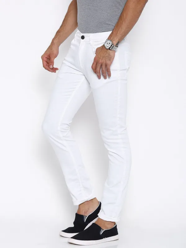 White_Cotton_Blend_Slim_Mid_Rise_Jeans_For_Men
