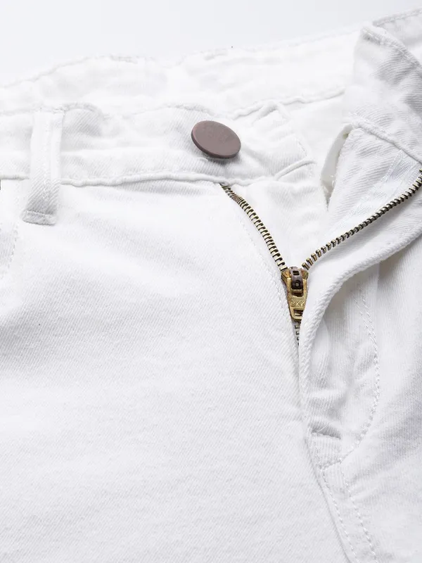 White_Cotton_Blend_Slim_Mid_Rise_Jeans_For_Men